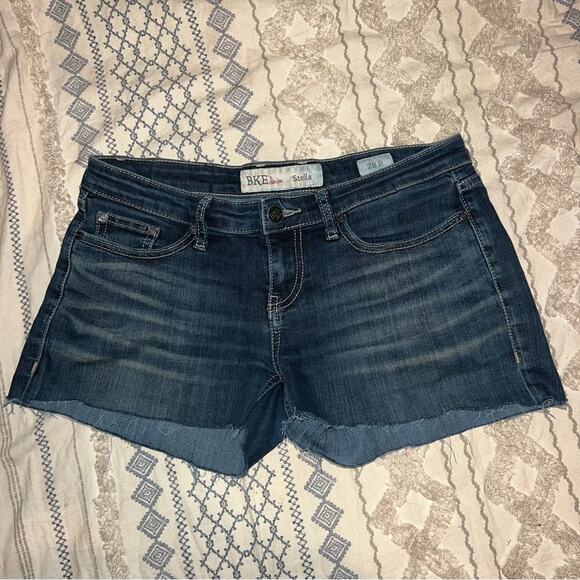Buckle BKE Stella Denim Shorts Cutoffs Size 28 - Picture 1 of 5
